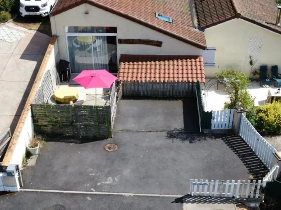 Holiday home Gite Paisible En Bord De Lac Saint-Gerons