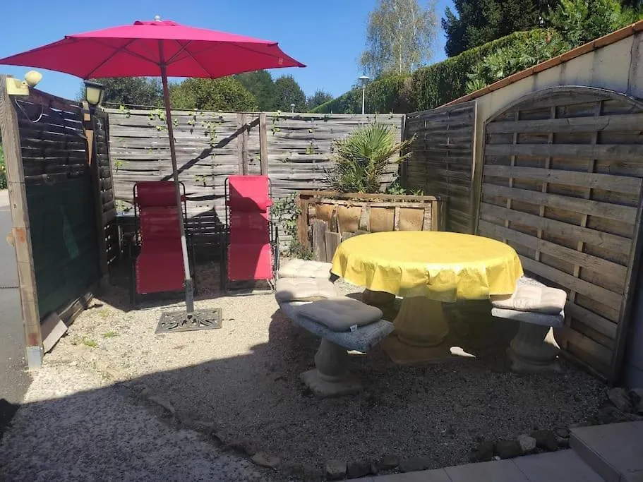 Holiday home Gite Paisible En Bord De Lac Saint-Gerons France